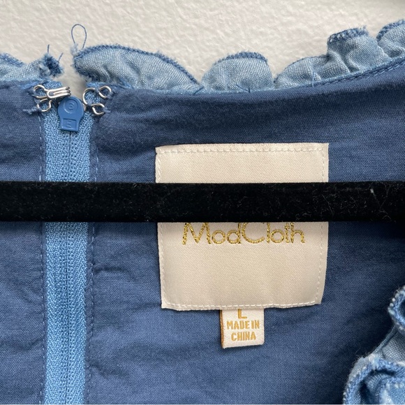 ModCloth Chambray Ruffle Dress With Pockets Size Large - Picture 12 of 12